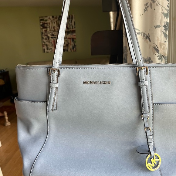 Michael Kors Jet Set Snap Pocket Tote Bag - Picture 14 of 16